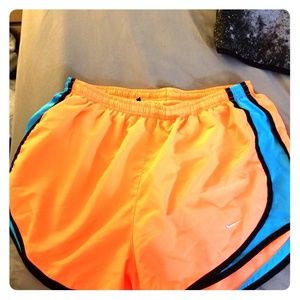 NIKE RUNNING SHORTS